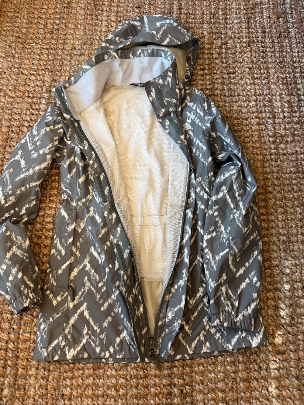 The North Face Olive Green Raincoat - Picture 5 of 8